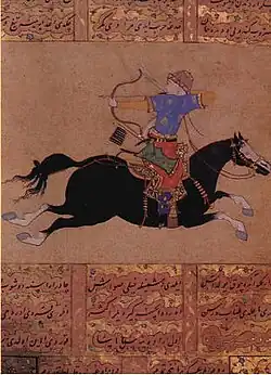 یک امپراتوری عثمانی با یک کمربند خمیده عقب طراحی شده برای تیراندازی با کمان
