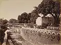 تصویری از درگاه بابا شاه مظفر در پانچاکی در دهه ۱۸۸۰