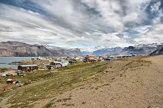 نمای پانگنیرتونگ و کوه‌ها