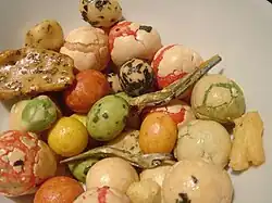 بادام زمینی آراره و نخود فرنگی واسابی و ماهی خشک