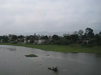 Phủ Lý on the river Đáy