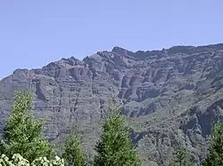 12. Piton des Neiges اوج رئونیون است.