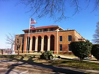 The Prentiss County courthouse in بونویل، میسیسیپی