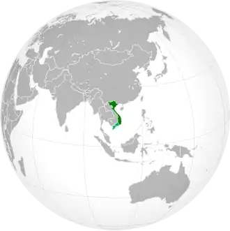 قلمرو اداری دولت مرکزی موقت ویتنام (سبز تیره)؛ قلمرو مورد ادعا اما نه تحت کنترل (سبز روشن).