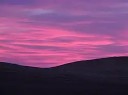 طلوع خورشید در بیابان