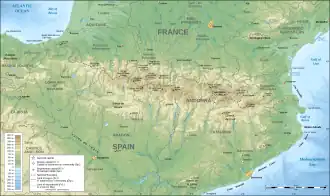 آنتو در پیرنه واقع شده