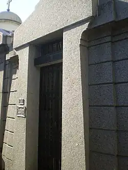 Karadagián's Recoleta crypt.