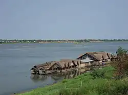 یک رستوران در مکونگ