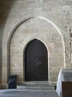 درگاه به شیوه گوتیک