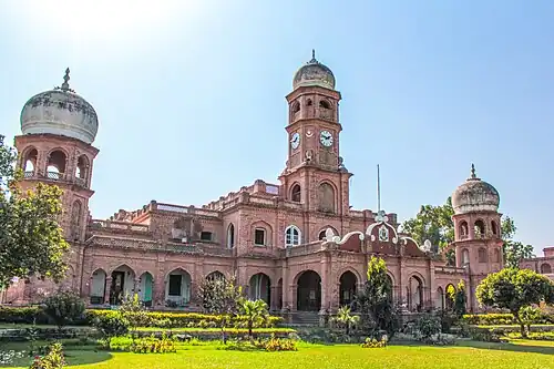 دبیرستان صدیق دان ، باهالپور