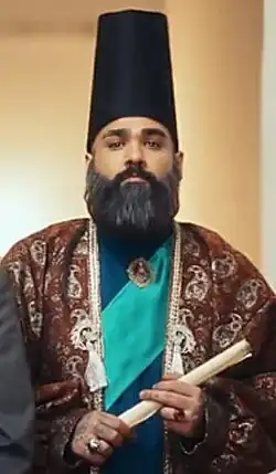 ساسی در موزیک ویدیوی هولو، ۱۴۰۲