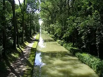 The banks of the Canal de l'Ourcq، in Sevran
