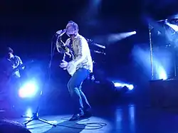 Simple Minds performing in اسلو،  Norway in February 2006