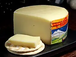 پنیر دودی اتریشی