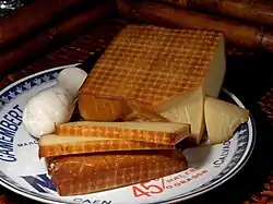 پنیر دودی