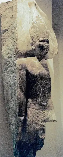تندیس سنگ آهکی سنِفِرو، موزه مصر
