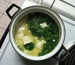 سوپ اسفناج با توفو