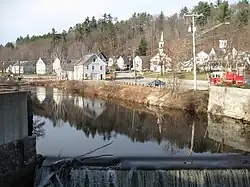Stony Brook نزدیکی مرکز شهرک