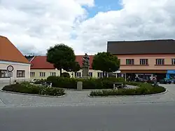 Centre of the village with the statue of John of Nepomuk