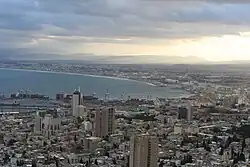 حیفا سومین شهر بزرگ اسرائیل و مرکز منطقه شهری حیفا است.