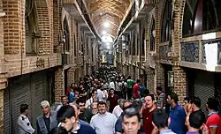 بازاریان معترض در بازار بزرگ تهران