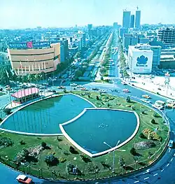 میدان ولیعهد در سال ۱۳۵۶