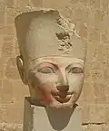 سر تندیسی در معبد حتچپسوت