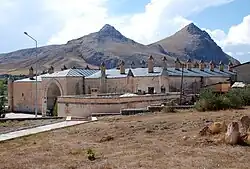 کاروانسرای تاریخی ساخته شده در دوره بنی سلدق.