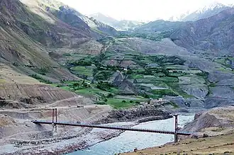 پل دوستی، بین افغانستان و تاجیکستان بر فراز رود پنج، در منطقهٔ ونج و مایمی