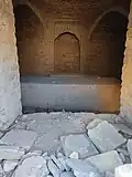 داخل آرامگاه