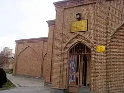 ورودی آرامگاه