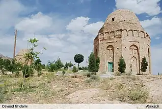گنبد شیخ جنید توران پشت