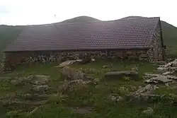 کلیسای پایین کوه