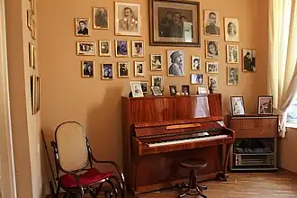 نمای داخلی موزه خانگی.اتاق نشیمن