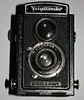 دوربین دولنزی بازتابی (Voigtländer Brillant).
