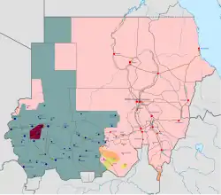 نقشه‌ای از سودان که نشان‌دهندهٔ تسلط نیروهای واکنش سریع در غرب کشور، تسلط نیروهای مسلح سودان در شرق، و تقسیم مرکز میان هر دو طرف است.