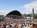 The جشنواره موسیقی استونی ([Laulupidu] Error: {{Lang}}: متن دارای نشانه‌گذاری ایتالیک است (راهنما)) on the Tallinn Song Festival Grounds.