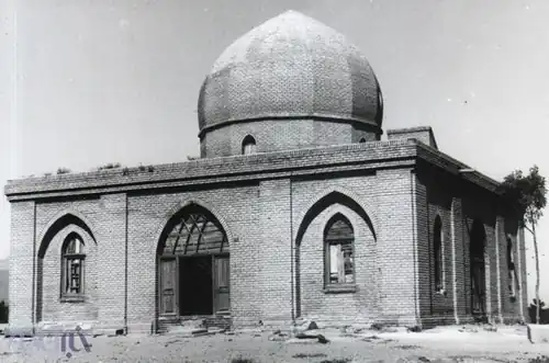آرامگاه پیشین باباطاهر عریان در شهر همدان