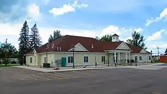 Oscoda County Courthouse in میو، میشیگان