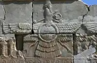 نماد پیکر بالدار، در تخت جمشید
