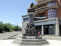 مجسمه  تیگران پتروسیان در ناحیه داوتاشن