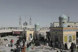 معماری آرامگاه‌های گورستان