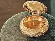 ظرفی درخشان