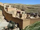 نمای دور صومعهٔ مار سابا