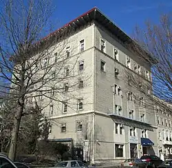 ۱۴۴ ساختمان تاریخی در خیابان آکسفورد جنوبی ۱۴۴