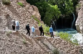 آبشار آب ملخ