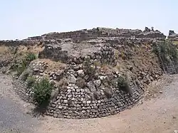 برج شمال غربی دژ بلوار، روستای کوکب الهوا در مجاورت آن گسترش یافته بود.
