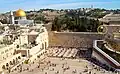 جایگاه مسجد البراق (دایره نارنجی) در کنار دیوار غربی (دیوار براق)