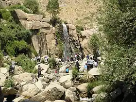 آبشار گنج‌نامه