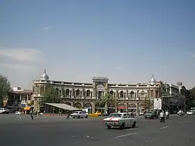 نمای کلی میدان حسن‌آباد تهران